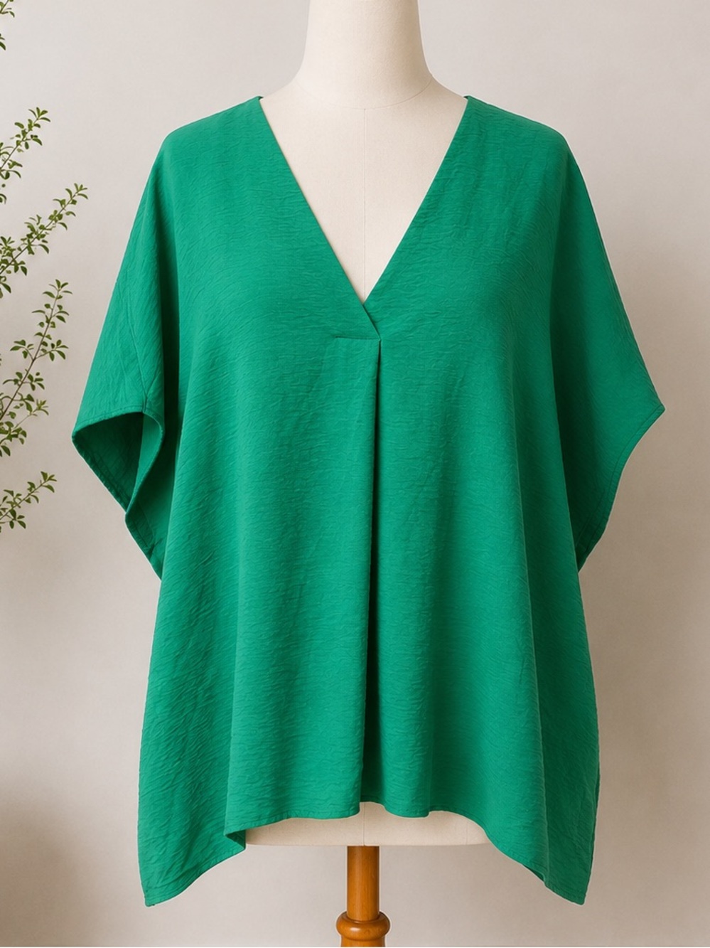 entro Emerald V-Neck Flow Tunic